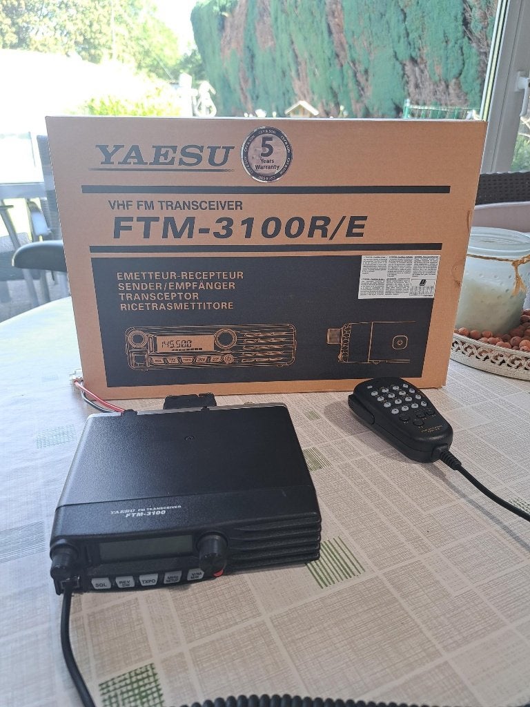 yaesu FTM 3100 R/E   als nieuw 2m op fm, Télécoms, Enlèvement ou Envoi, Comme neuf, Émetteur et Récepteur
