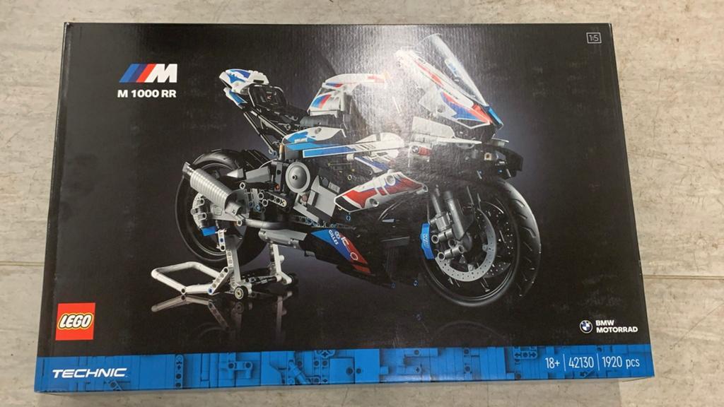 Lego 42130 nieuw in de doos, Ophalen of Verzenden, Zo goed als nieuw