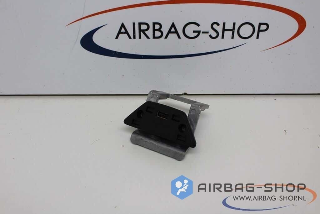 Volkswagen UP Navigatie / USB Voorbereiding Dashboard, Auto-onderdelen, Gebruikt, -, -, Ophalen of Verzenden
