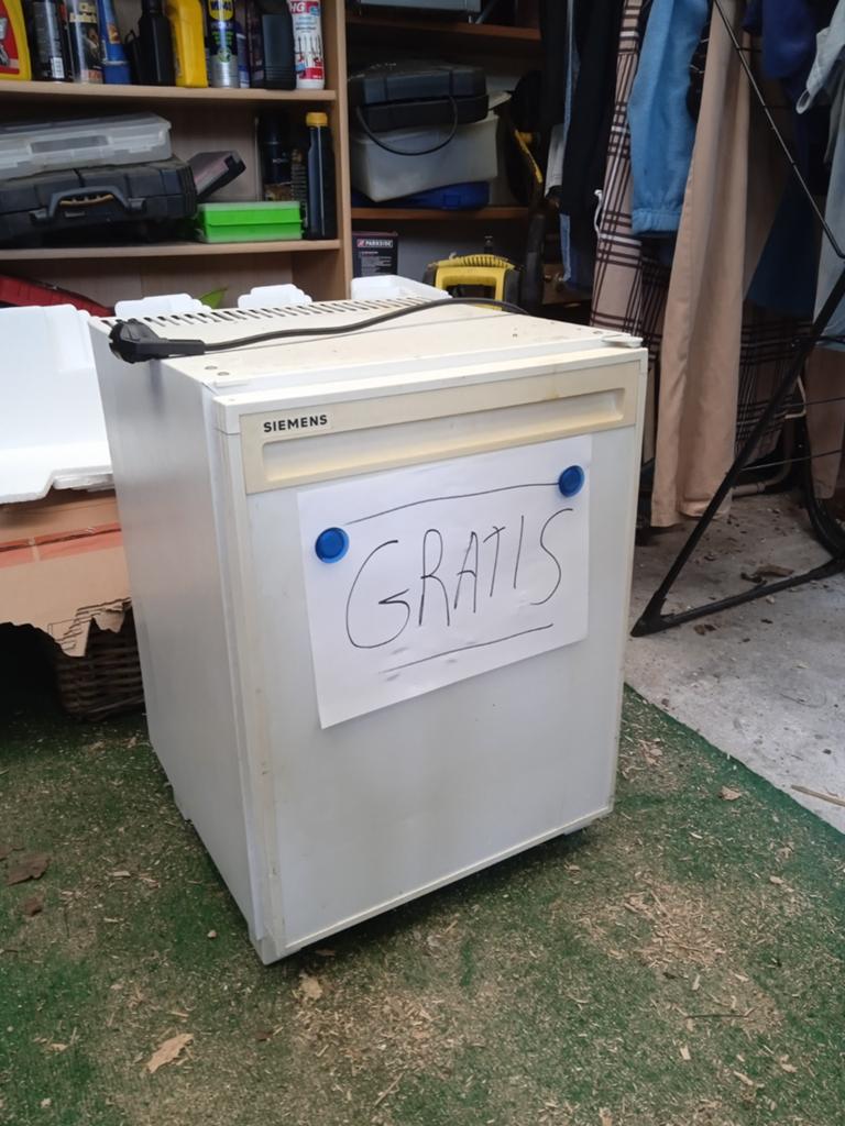 GRATIS mini frigo, Elektronische apparatuur, Koelkasten en IJskasten, Ophalen