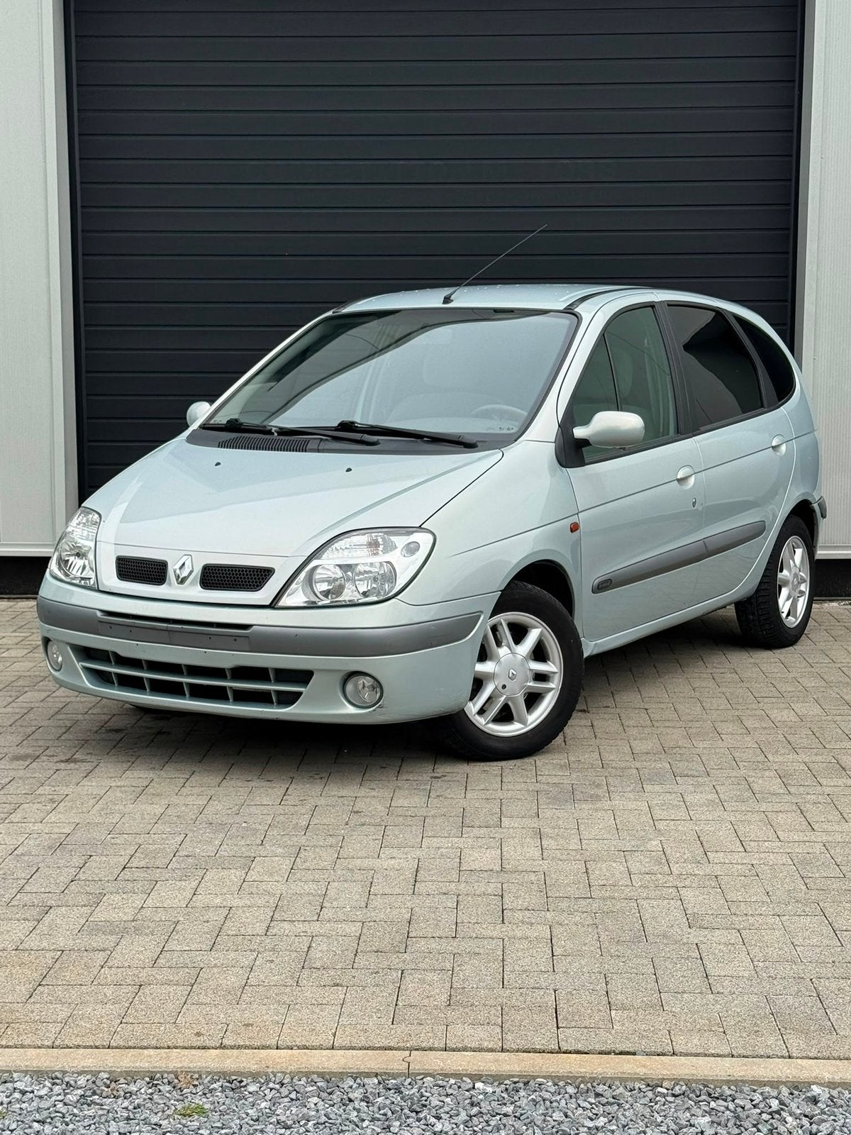 Renault Scenic 1.6 Essence, Autos, Achat, Entreprise, Boîte manuelle, 5 portes