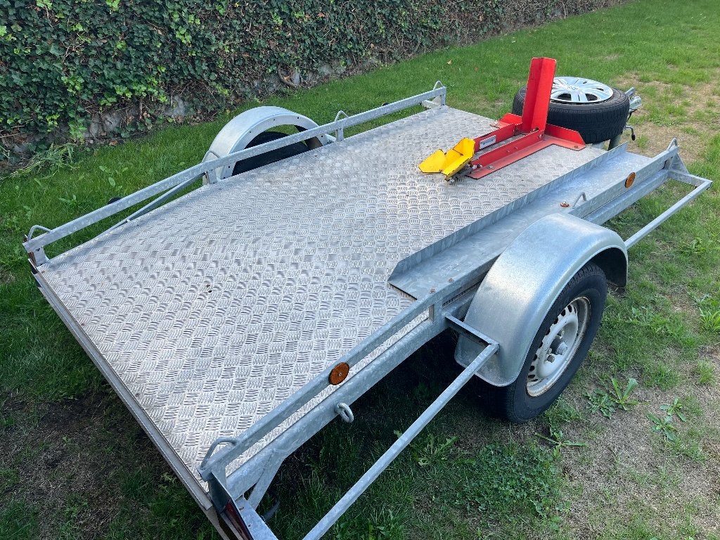 Moter aanhangwagen, Ophalen