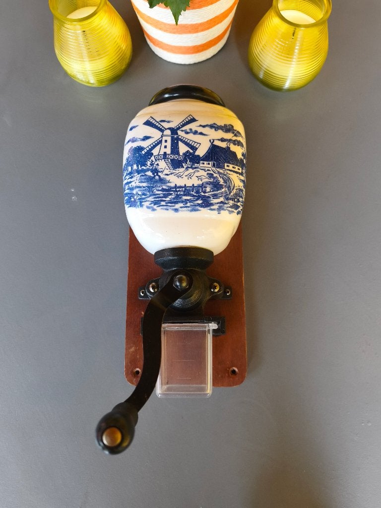 Vintage Delfts blauwe koffiemolen, Antiquités & Art, Antiquités | Céramique & Poterie, Enlèvement