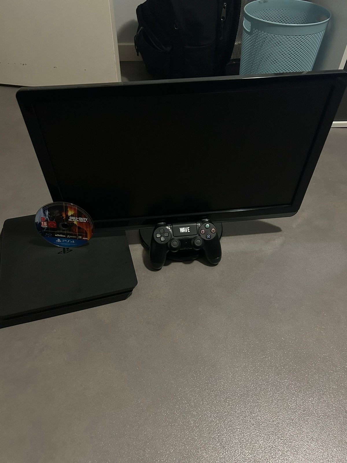 PS4 Slim + moniteur + manette + Call of Duty Black Ops 7, Consoles de jeu & Jeux vidéo, Enlèvement, Comme neuf, Autres types, PlayStation 4