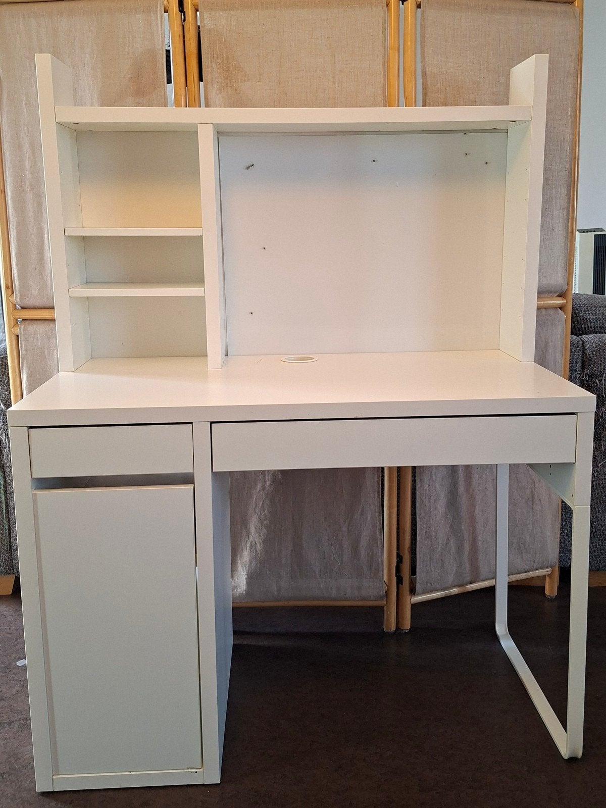 IKEA wit bureau met planken, IKEA, Wit