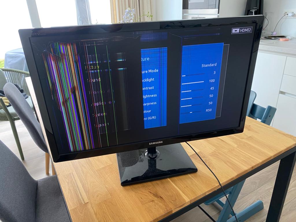Télévision Samsung T27C370EW endommagée à donner, Enlèvement, Ne fonctionne pas