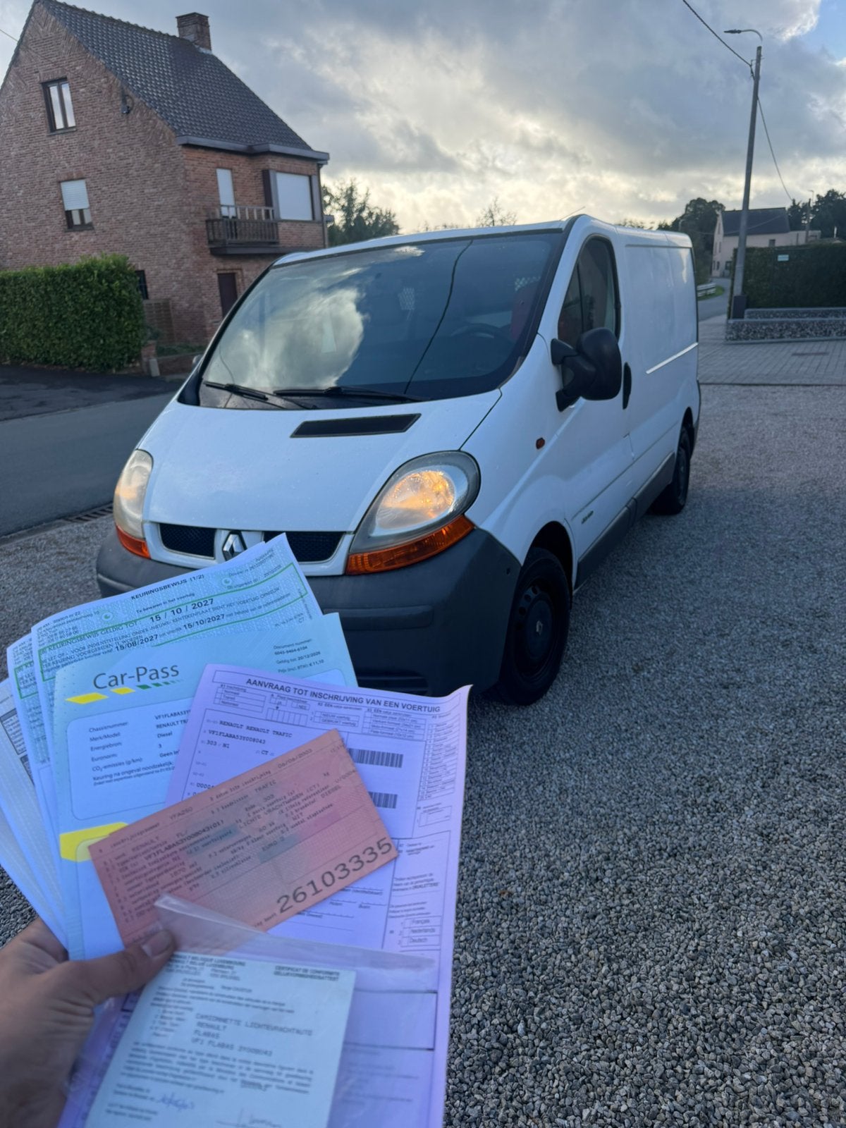 Im verkoop een renault trafic, klaar voor de verkoop