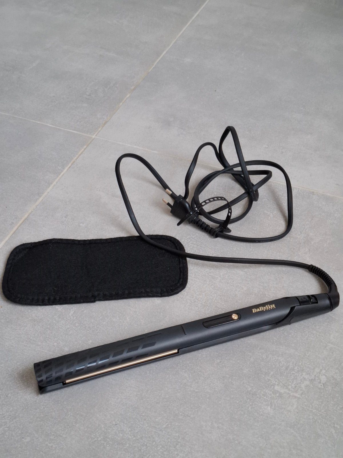 Stijltang Babyliss - zwart en goud - licht en compact (reis), Ophalen, Nieuw, Haarverzorging