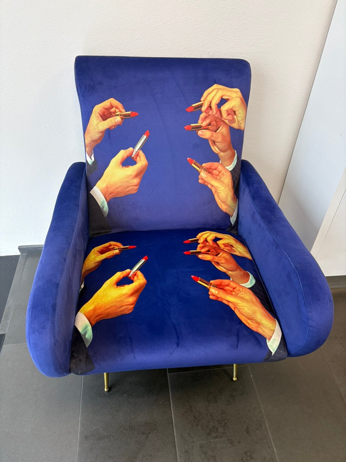 Designfauteuil Seletti  TOILETPAPER – Lipsticks, Antiek en Kunst, Ophalen
