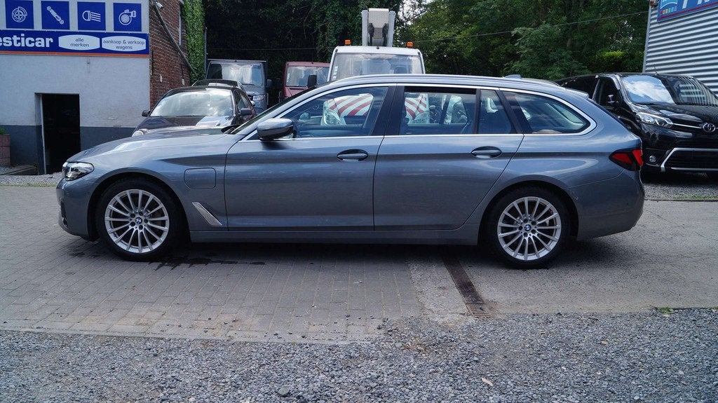 BMW 5 Serie 530 Touring 530eA PHEV (bj 2021, automaat), Auto's, 1998 cc, https://public.car-pass.be/vhr/20cfe024-2bcc-4a6b-8747-fd57184a13f6