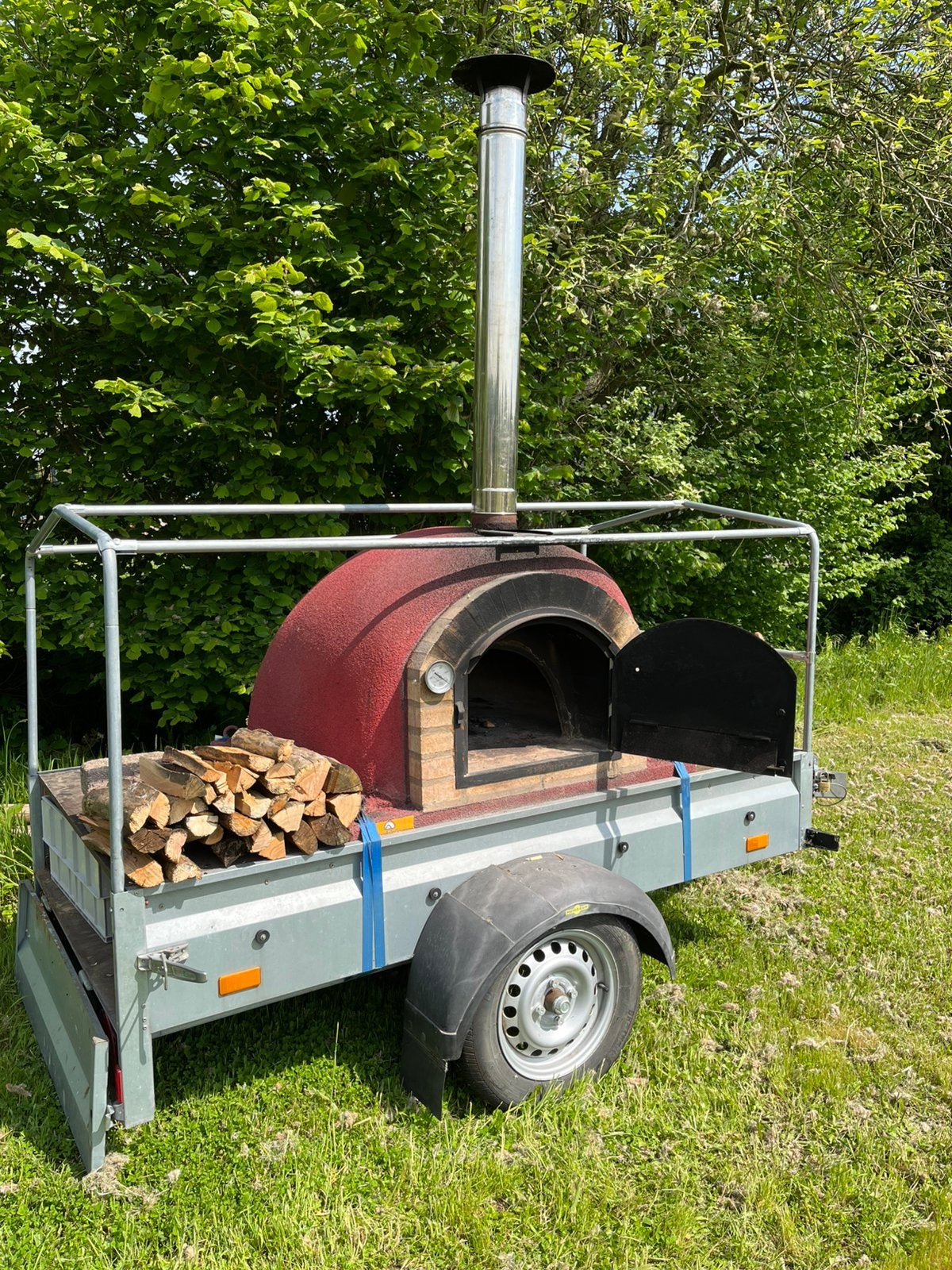 Pizzaoven te huur, Ophalen, Zo goed als nieuw