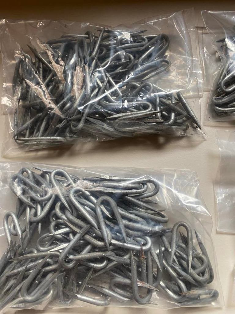 Zakjes 0,5 kg nieuwe krammen aan slechts 5 euro/zakje, Doe-het-zelf en Bouw, Ophalen of Verzenden, Nieuw