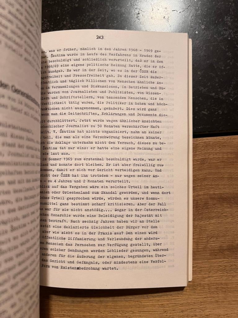 CSSR Fünf Jahre Normalisierung 21/8/1968 - 21/8/1973, Ophalen of Verzenden, Gelezen, Politiek en Staatkunde