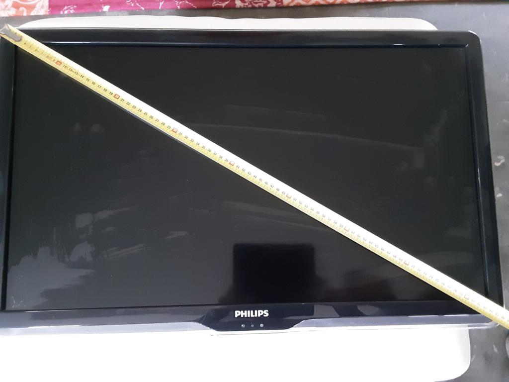 Philips TV 2009 32PFL7864H + nieuwe voet + tv-beugel vogels, Ophalen, Philips