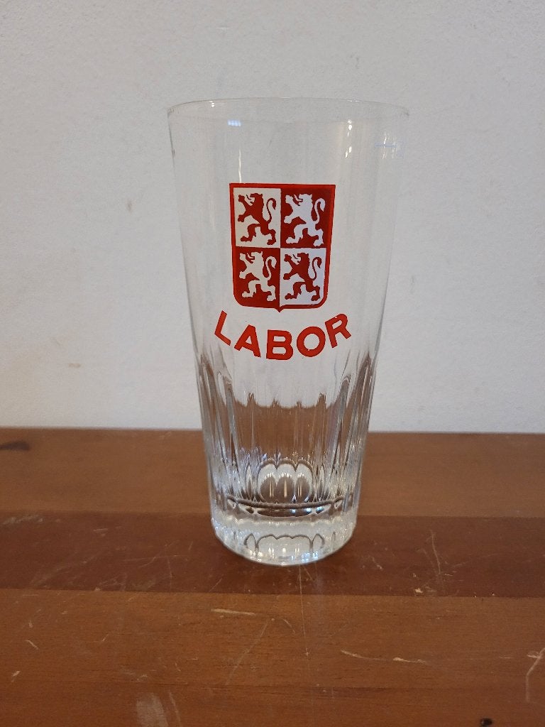 oud glas 33 cl Labor beer, Verzamelen, Biermerken, Ophalen of Verzenden, Gebruikt, Glas of Glazen, Overige merken