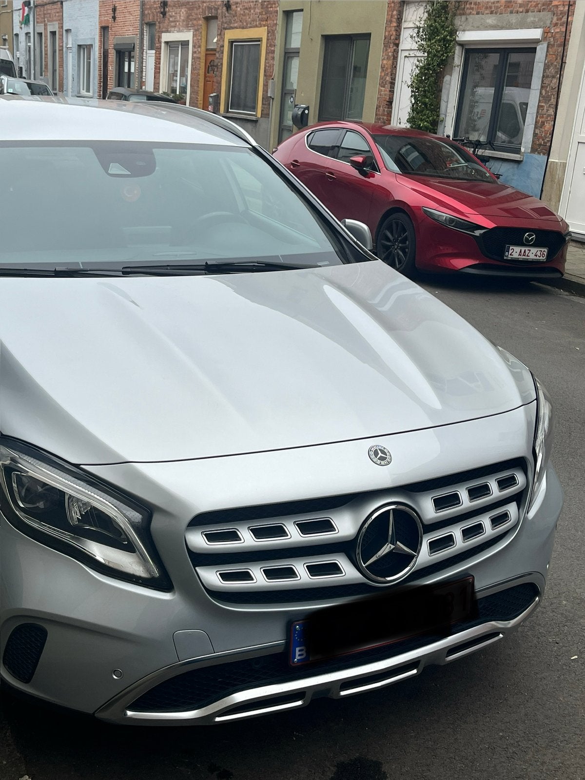MERCEDES GLA180 (0473684428), Euro 6, Entretenue par le concessionnaire, Noir, 5 portes