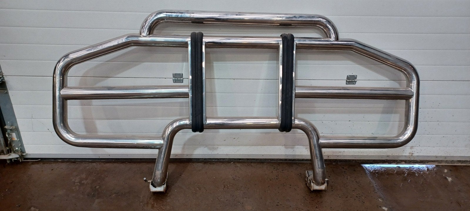 Bull-Bar Mercedes Actros3, Ophalen