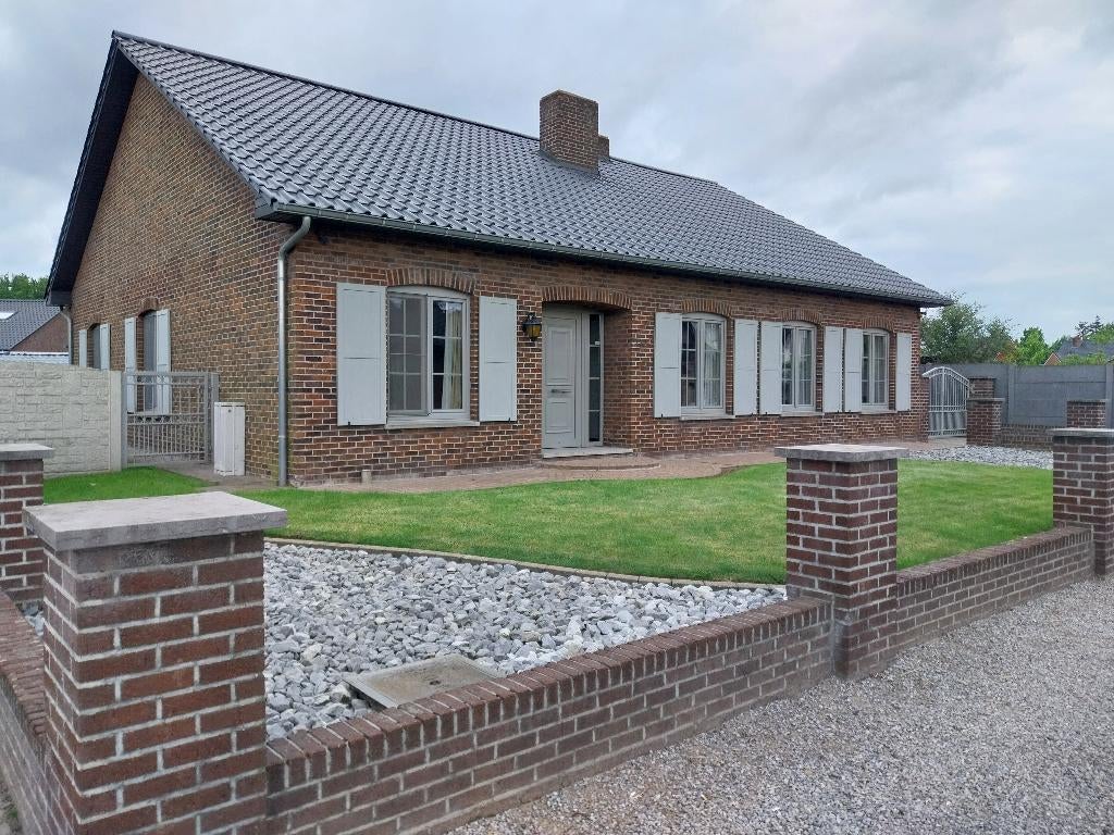 Te koop vrijstaande woning, 500 tot 1000 m², 168 m², Vrijstaande woning, 3 kamers