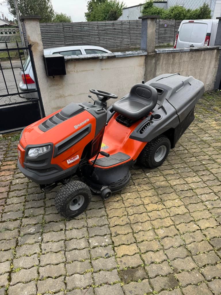 Tracteur Tondeuse Husqvarna TC 139T, Tuin en Terras, Zitmaaiers, Zo goed als nieuw, Ophalen of Verzenden