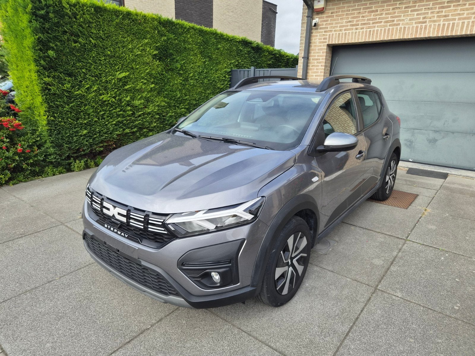 Dacia Sandero Stepway 1.0 TCe Expression CVT / CARPLAY / LED, Autos, Argent ou Gris, Achat, Entreprise, Carnet d'entretien