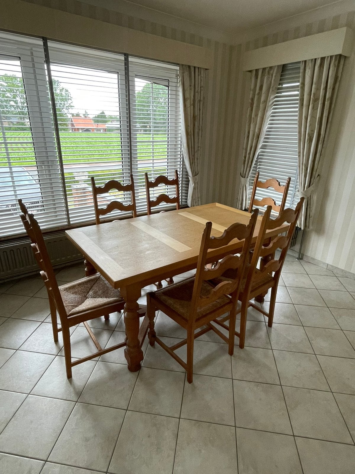 Massieve Eike eetplaats + 6 stoelen, Ophalen