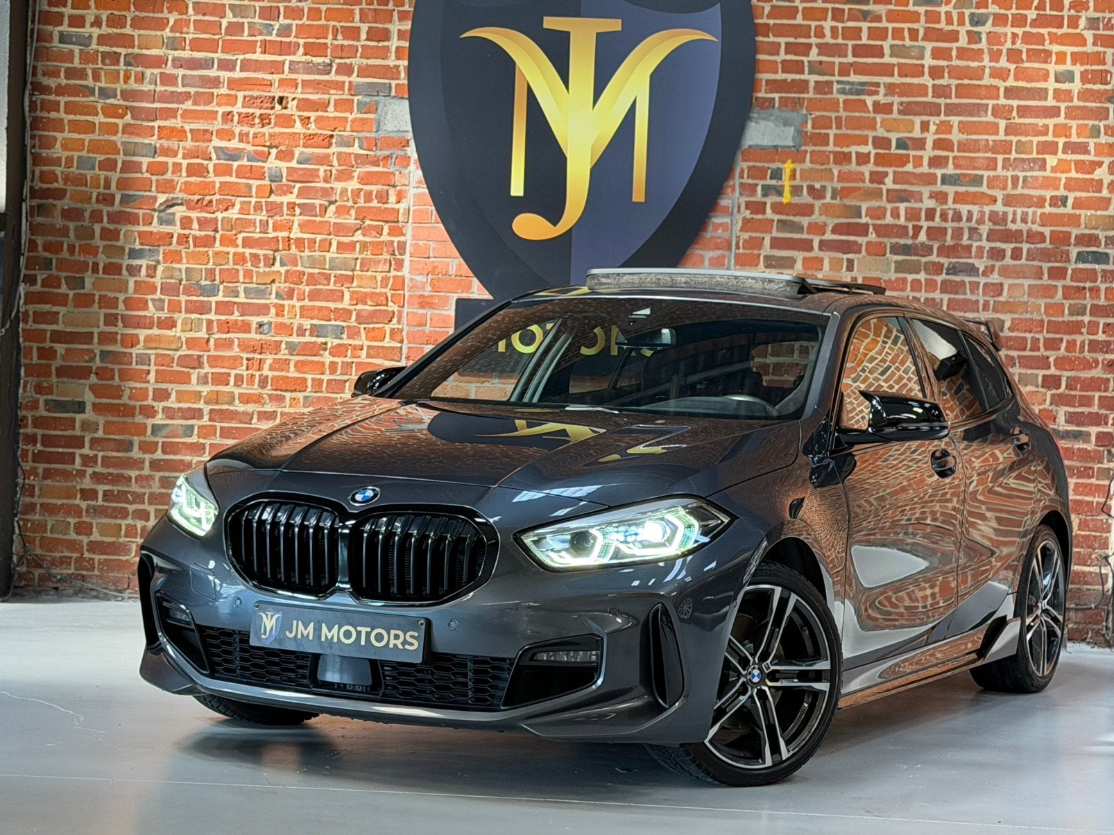 BMW 118iA Automaat • M-Pack • Alcantara • Panodak, Auto's, BMW, Automaat, 1 Reeks, Euro 6, Alcantara