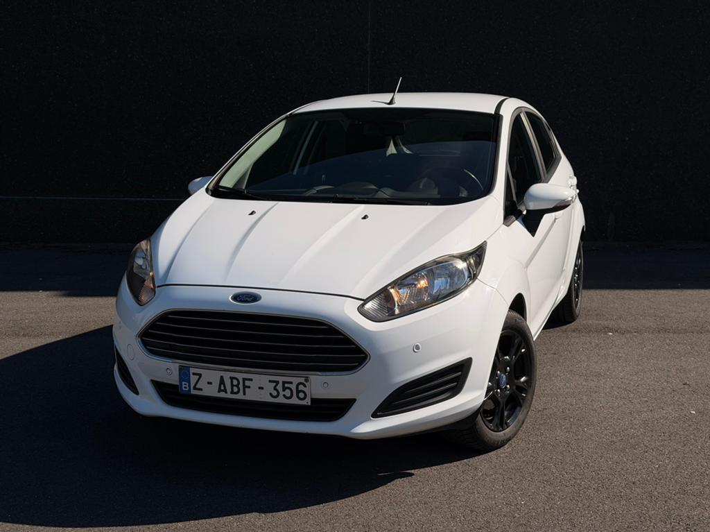 FORD FIESTA, Bluetooth, Wit, Handgeschakeld, Particulier