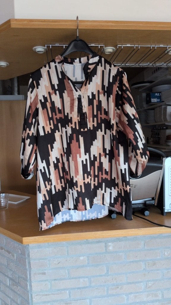 chemisier marbré marron et noir - XL - 8€, Enlèvement ou Envoi, Comme neuf, Brun, Chemisier ou Tunique