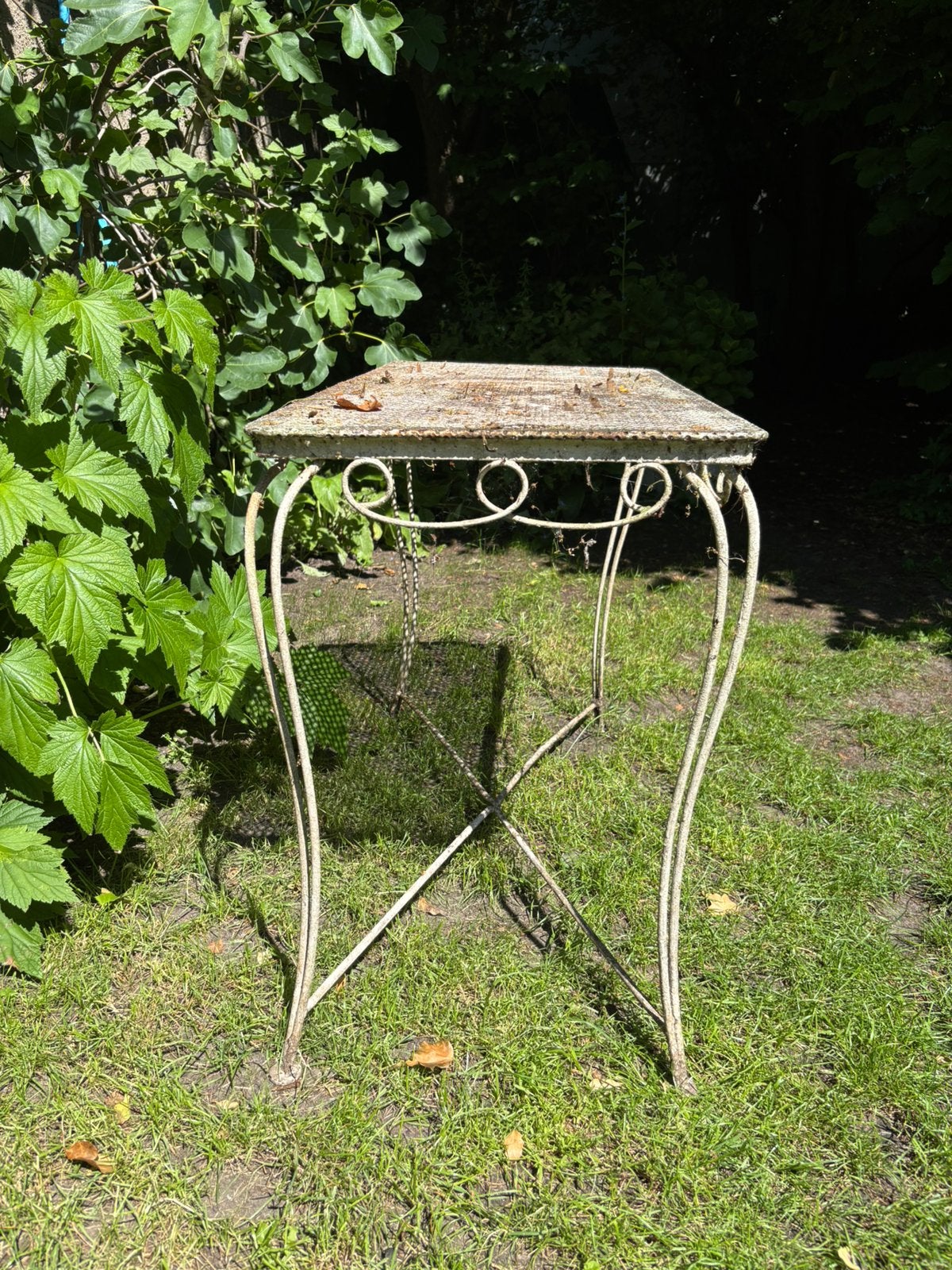 Wit metalen siertafel, Enlèvement, Comme neuf