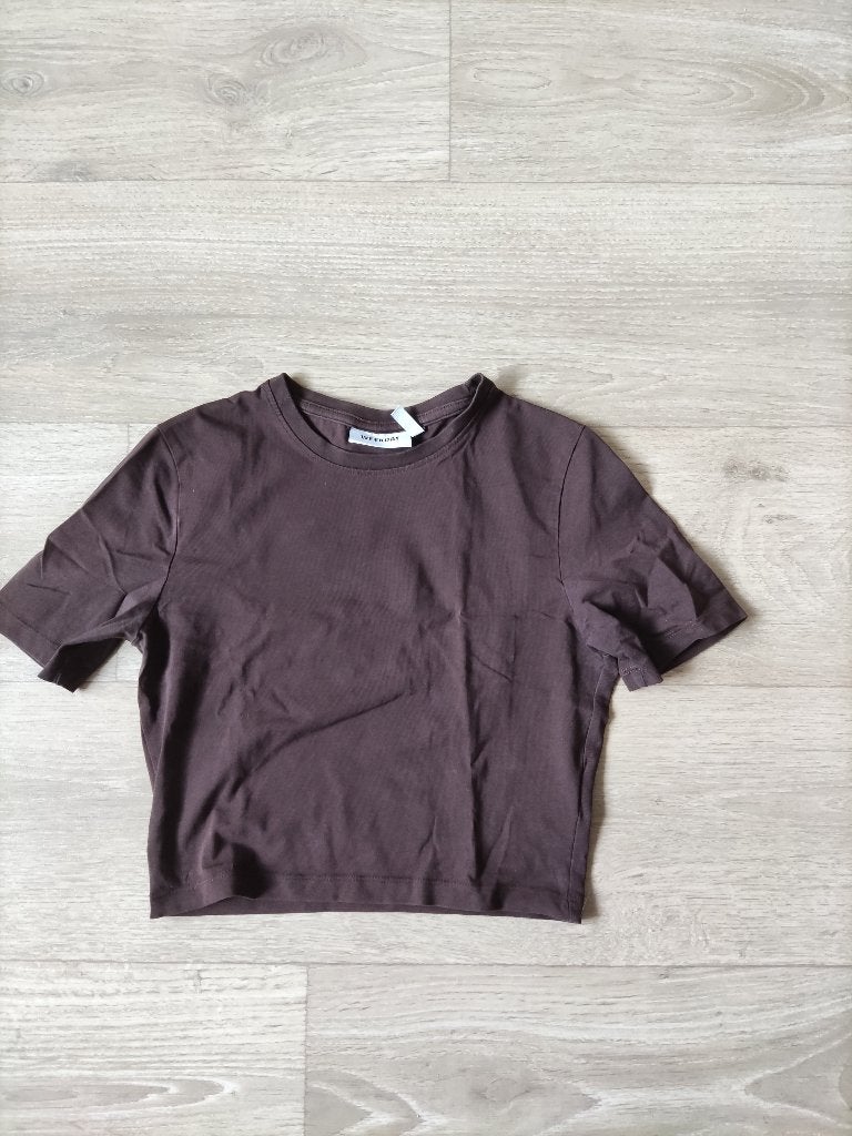 crop top Weekday S, Kleding | Dames, Bruin, Weekday, Ophalen of Verzenden, Korte mouw