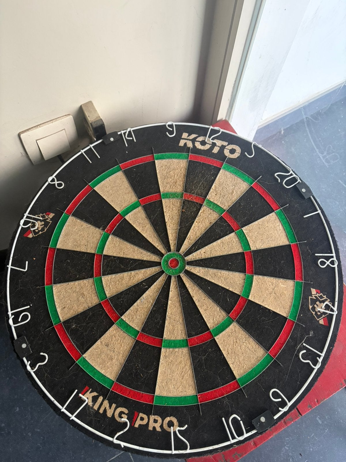 Dartsbord 1, dartsbord 2, statief voor bord aan te hangen, Sport en Fitness, Darts, Ophalen, Zo goed als nieuw