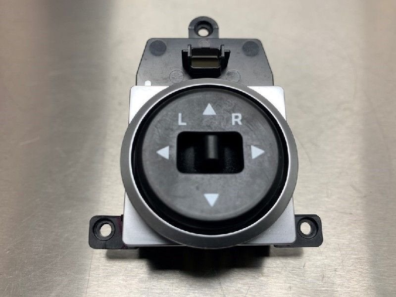 COMMUTATEUR RÉTROVISEUR Hyundai i10 (B5) (01-2013/06-2020), Utilisé, Hyundai