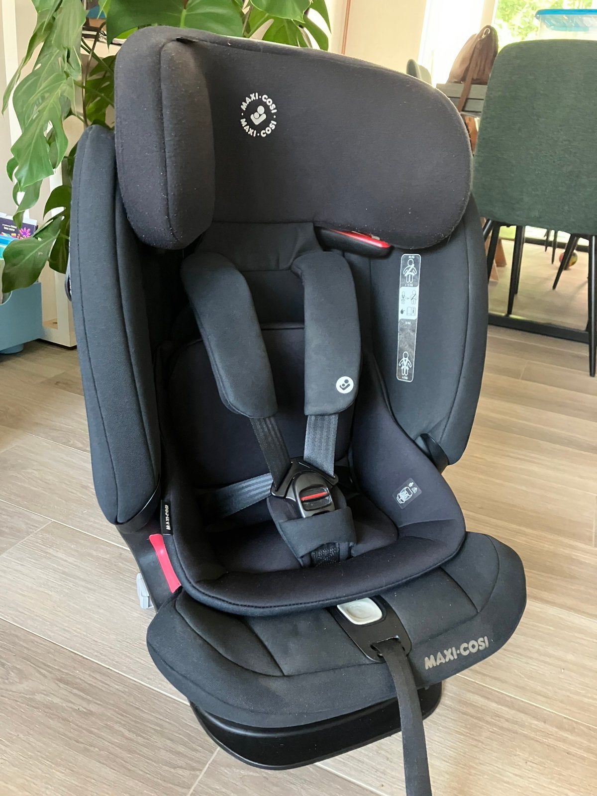 Maxi-cosi titan pro (9 maand - 12 jaar) (9 - 36 kg), Kinderen en Baby's, Ophalen, Gebruikt, Zijbescherming, Isofix