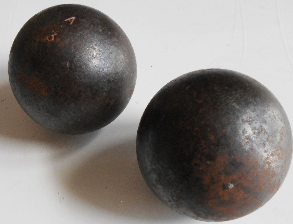 2 boules de pétanque anciennes OBUT ., Enlèvement ou Envoi, Utilisé, Boule