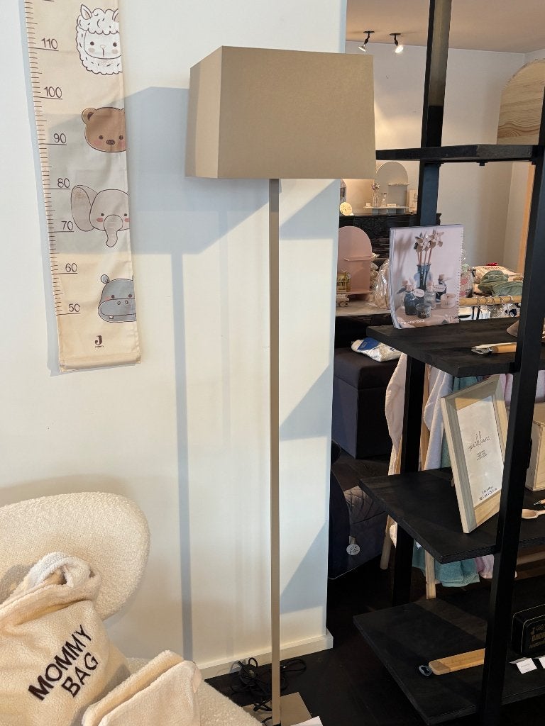 Staande lamp Axis, Huis en Inrichting, Ophalen, Zo goed als nieuw, Tijdloos, 150 tot 200 cm