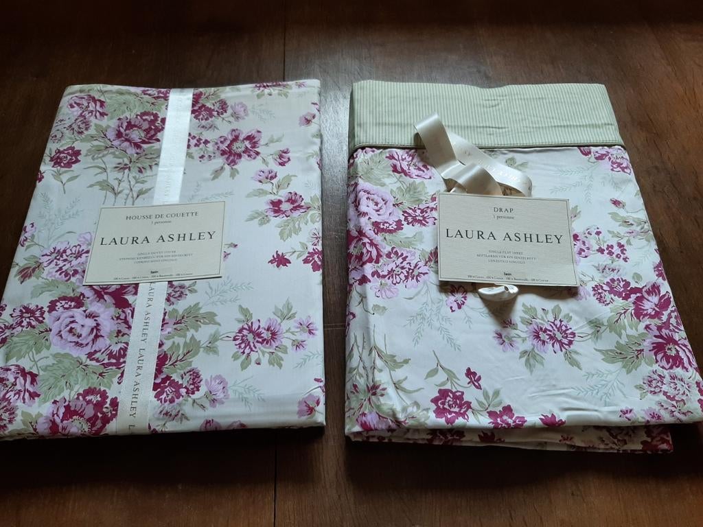 NIEUW 2 EENPERSOONS dekbedovertrek van Laura Ashley, Ophalen, Paars
