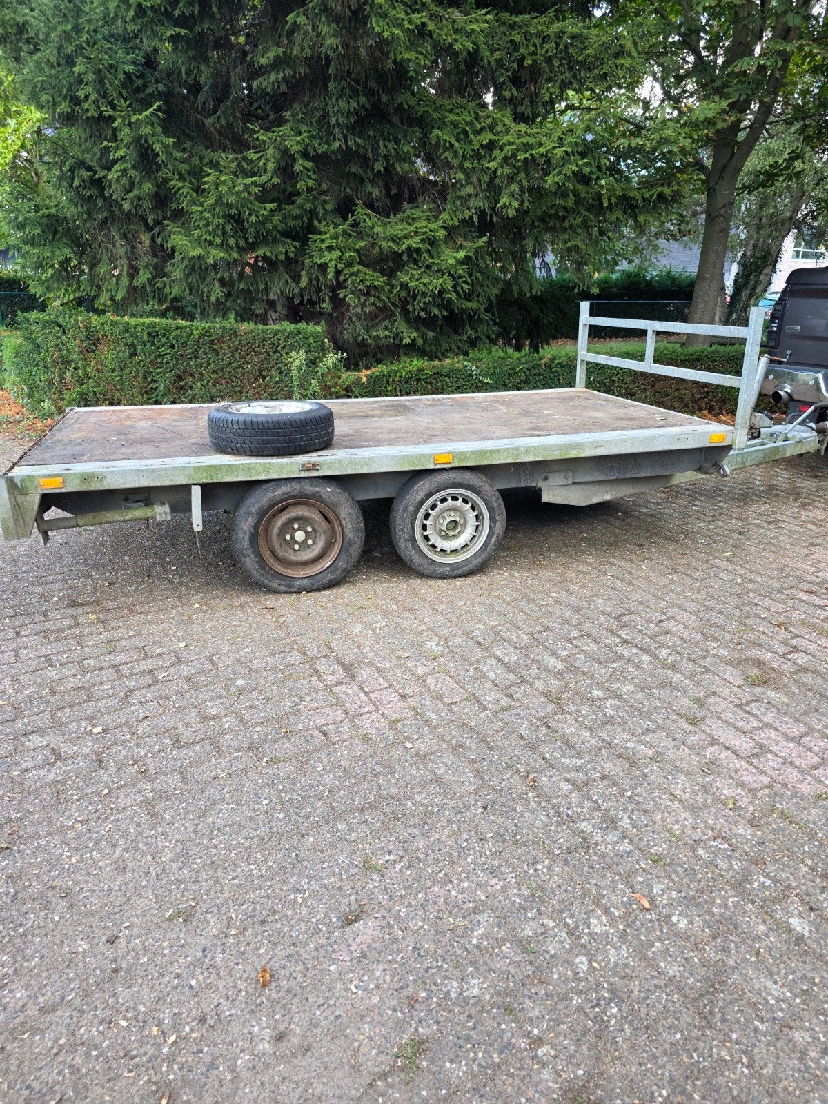 twins trailer, Ophalen