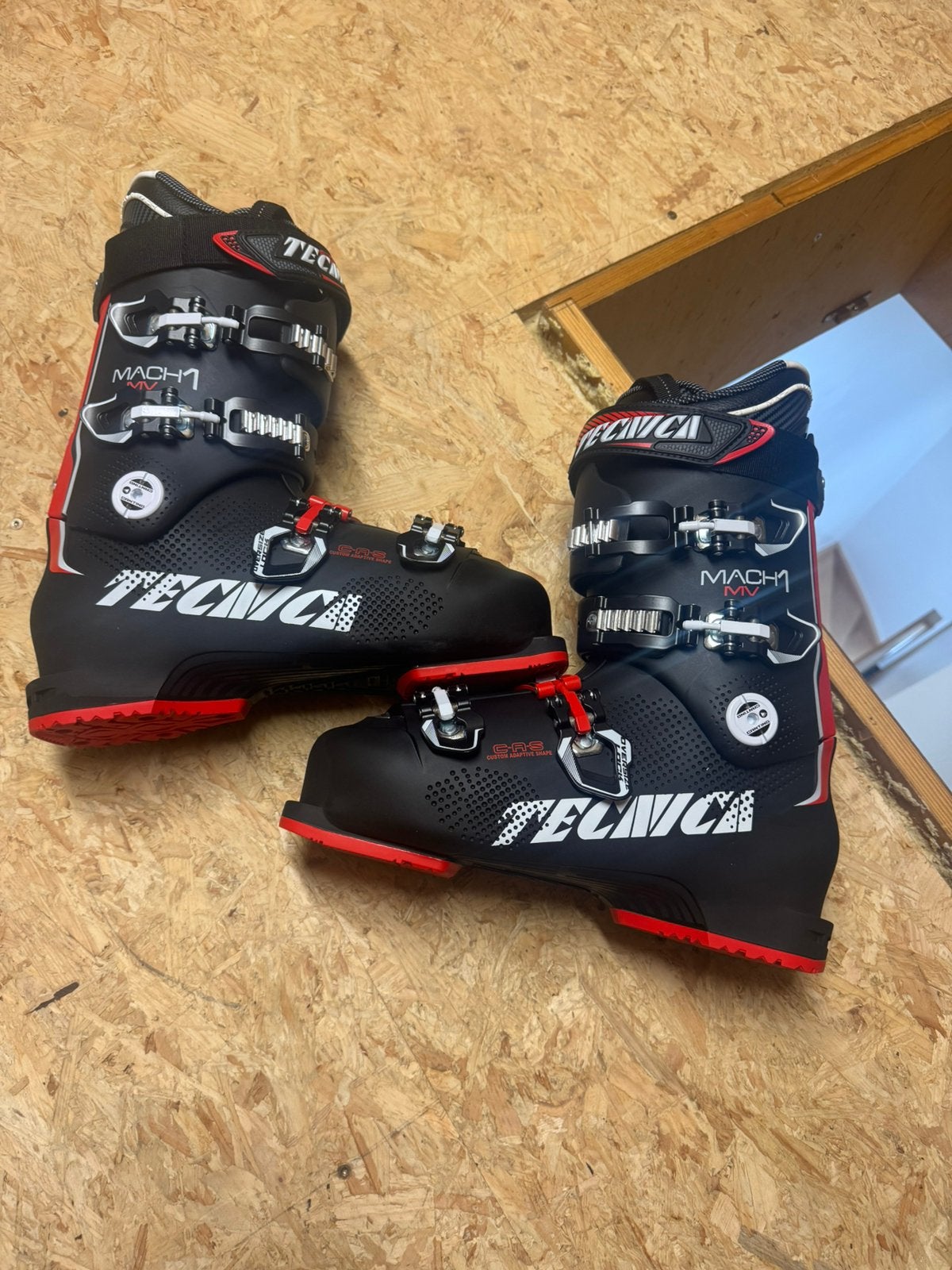 Skibotten technica maat 44, Sport en Fitness, Ophalen, Zo goed als nieuw, Ski, Schoenen