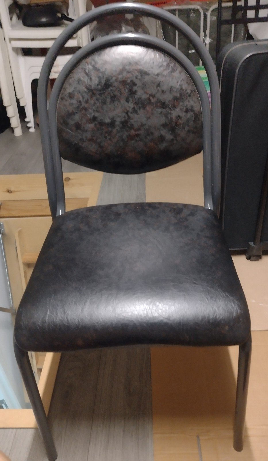 set van 4 keukenstoelen, Ophalen