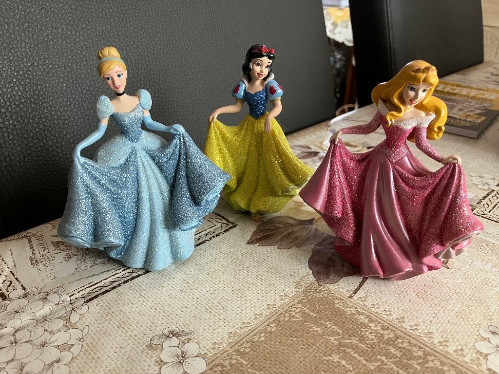 Set 3 prinsessen beeldjes - Disneyland Aurora Cinderella, Verzamelen, Ophalen of Verzenden, Sneeuwwitje of Doornroosje, Beeldje of Figuurtje