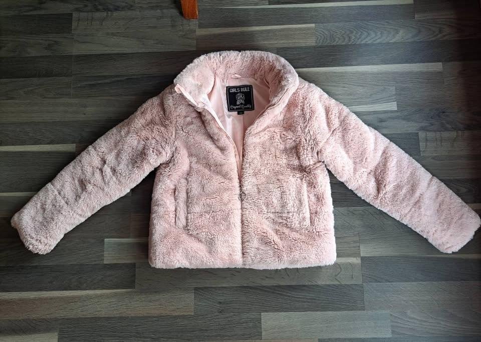 Pelsjasje roze en/of jas met fleece voering blauw, mt 140, Ophalen of Verzenden, Zo goed als nieuw, Jongen of Meisje, Jas