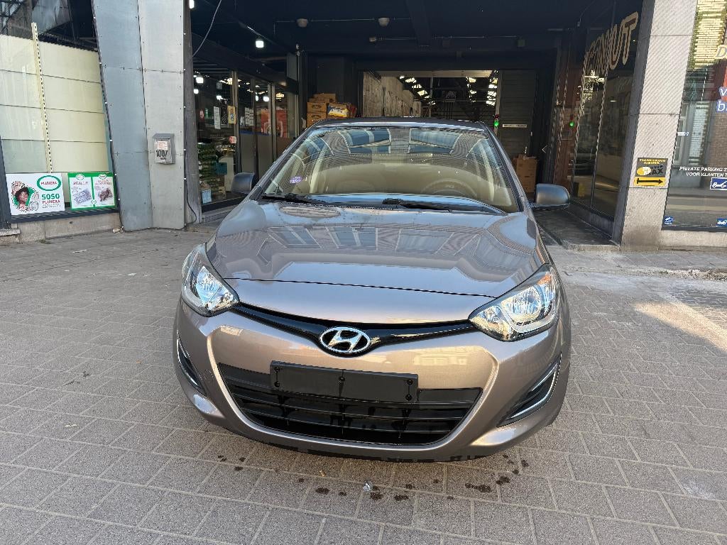Hyundai i20 1200cc benzine met 95000km, Auto's, Stof, ABS, Bedrijf, 5 deurs
