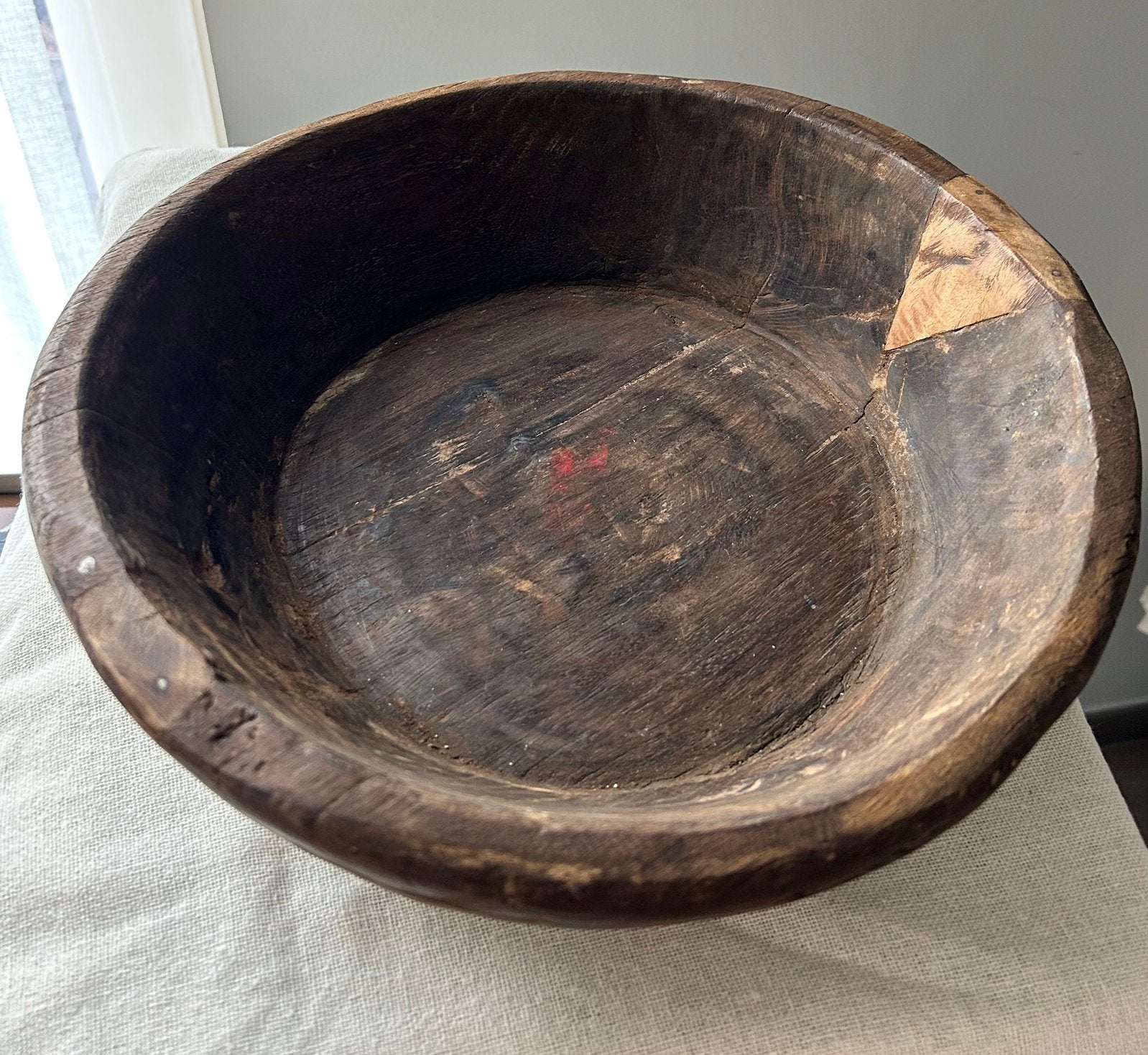 Rustieke houten schaal Ø 29 cm, Huis en Inrichting, Gebruikt, Schaal, Rond, Ophalen of Verzenden