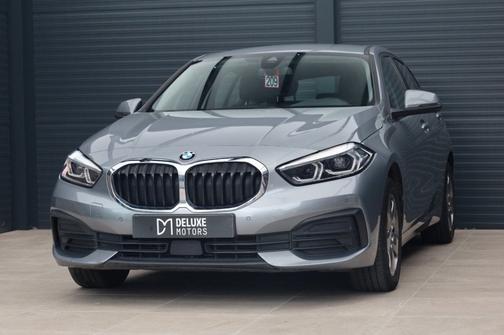 BMW 116 dA Hatch Sport Navi Virtual cockpit Camera Zetelv., Argent ou Gris, Achat, Euro 6, Entreprise