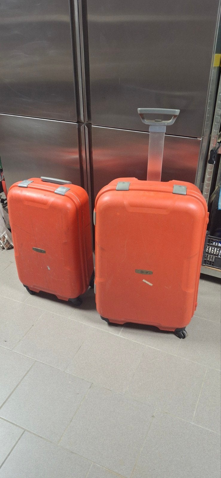 2x hardcase valies rood, Ophalen, Hard kunststof, 45 tot 55 cm, 70 cm of meer