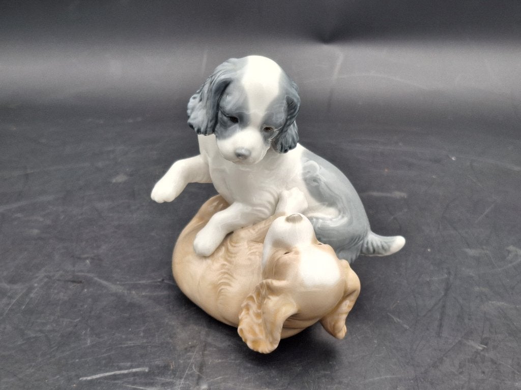 2 spelende hondjes, LLADRO, NAO, 1983, Enlèvement ou Envoi