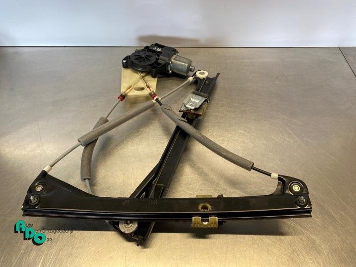 Mécanique vitre 4portes avant droite d'un Volkswagen Polo (, Volkswagen, -, 3 mois de garantie, Utilisé