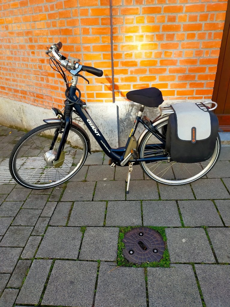 vélo électrique Giant, Enlèvement, Comme neuf, 30 à 50 km par batterie, Giant