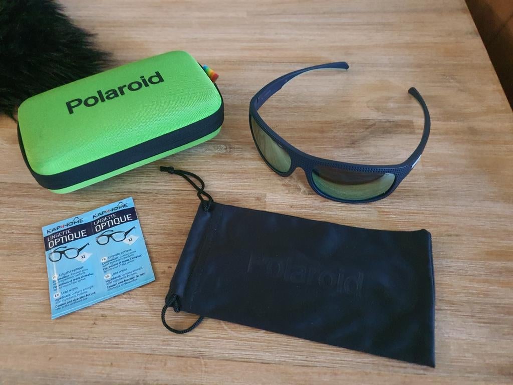 Polaroid 7022s zonnebril, Handtassen en Accessoires, Ophalen