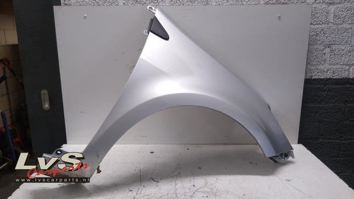 Aile avant droite d'un Renault Clio (TED69), Autos : Pièces & Accessoires, Renault, -, 3 mois de garantie, Utilisé